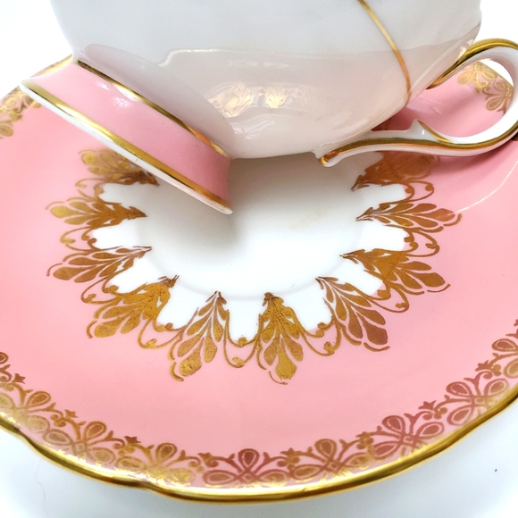 Aynsley Pink & 22k Gold Tea Cup & Saucer Bone China Corset Design Queen … - Picture 9 of 14